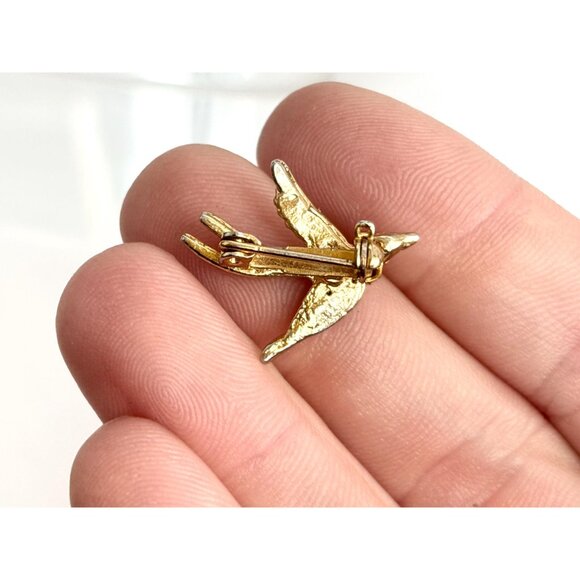 Rhinestoned Bird In Flight Gold Toned Vintage Costume Jewelry Brooch | Lapel Pin - Picture 5 of 7